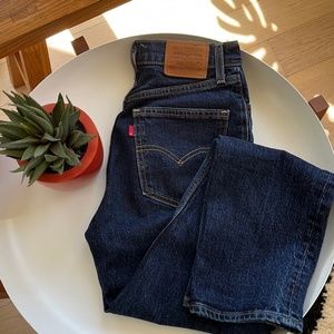 Premium Levi’s 70s high slim straight